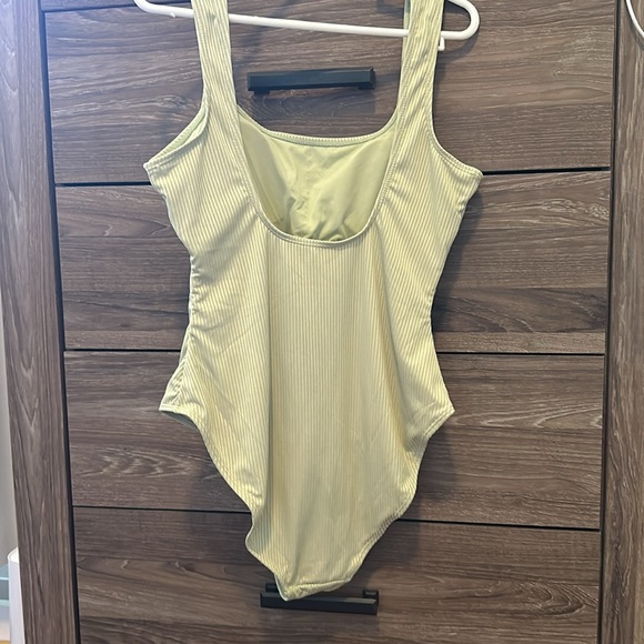 Beautiful green one piece swim suit - Picture 2 of 4